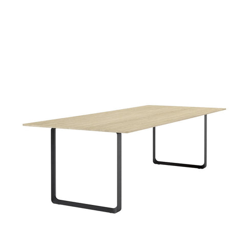 70/70 Table 255x108cm / Solid Oak